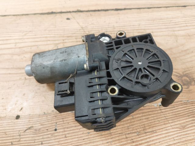 bontott AUDI A6 C5 Bal első Ablakemelő Motor