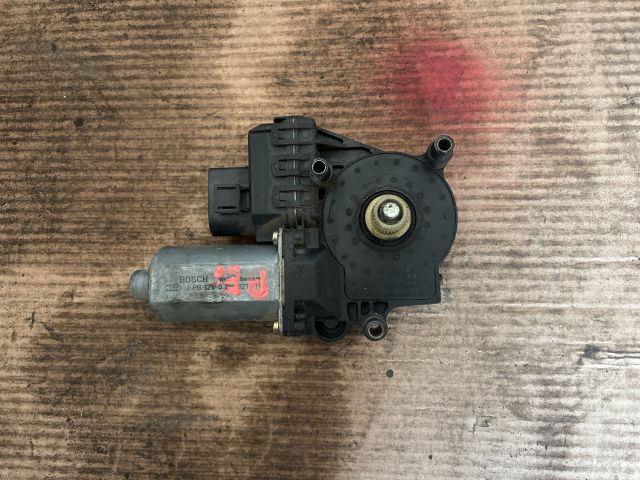 bontott AUDI A6 C5 Bal első Ablakemelő Motor