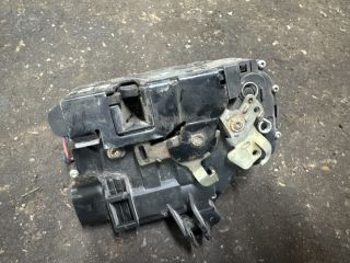 bontott AUDI A6 C5 Bal első Ajtózár