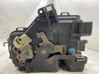 bontott AUDI A6 C5 Bal első Ajtózár