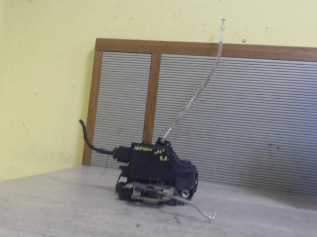 bontott AUDI A6 C5 Bal első Ajtózár