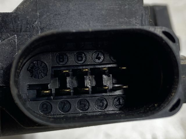 bontott AUDI A6 C5 Bal első Ajtózár