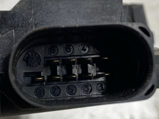 bontott AUDI A6 C5 Bal első Ajtózár