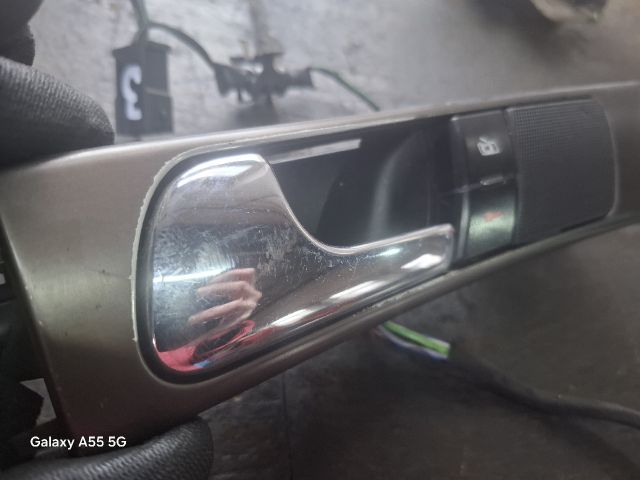 bontott AUDI A6 C5 Bal első Belső Kilincs