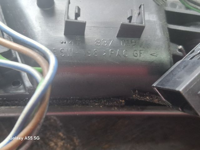 bontott AUDI A6 C5 Bal első Belső Kilincs