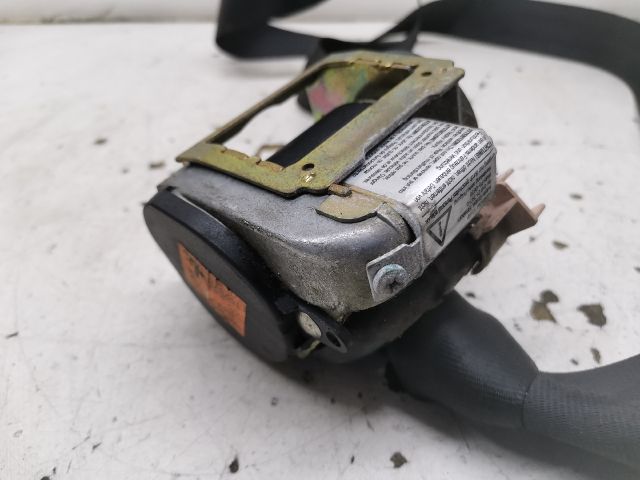 bontott AUDI A6 C5 Bal első Biztonsági Öv