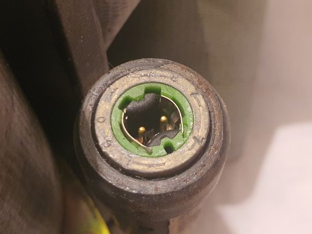 bontott AUDI A6 C5 Bal első Biztonsági Öv