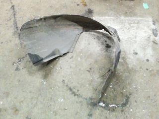 bontott AUDI A6 C5 Bal első Dobbetét (Kerékjárati, Műanyag)