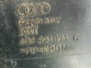 bontott AUDI A6 C5 Bal első Dobbetét (Kerékjárati, Műanyag)