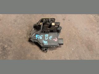 bontott AUDI A6 C5 Bal első Központizár Motor