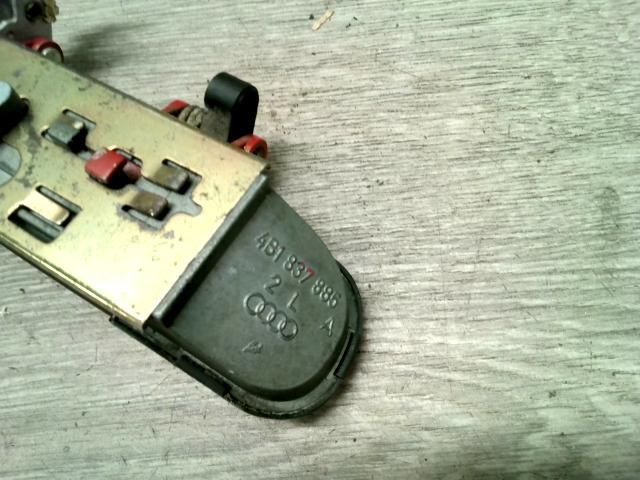 bontott AUDI A6 C5 Bal első Külső Kilincs