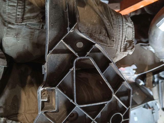 bontott AUDI A6 C5 Bal első Lökhárító Tartó (Műanyag)