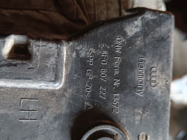 bontott AUDI A6 C5 Bal első Lökhárító Tartó (Műanyag)