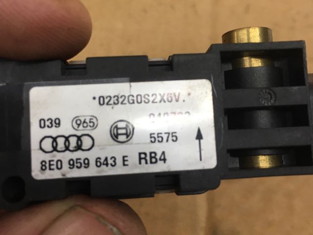 bontott AUDI A6 C5 Bal első Oldal Ütközés Érzékelő