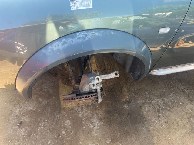 bontott AUDI A6 C5 Bal első Sárvédő Szélesítő