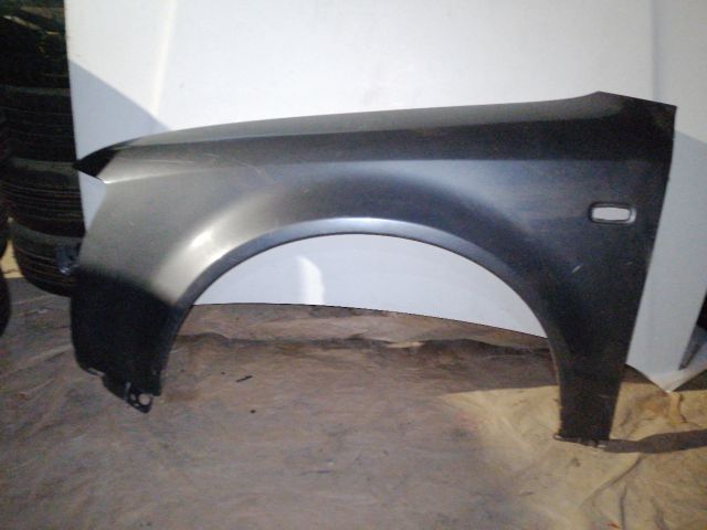 bontott AUDI A6 C5 Bal első Sárvédő