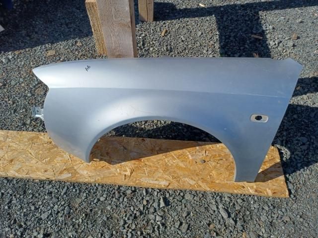 bontott AUDI A6 C5 Bal első Sárvédő