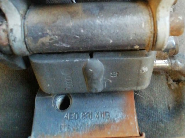 bontott AUDI A6 C5 Bal első Zsanér