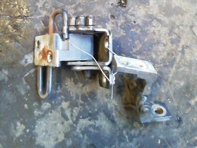 bontott AUDI A6 C5 Bal első Zsanér