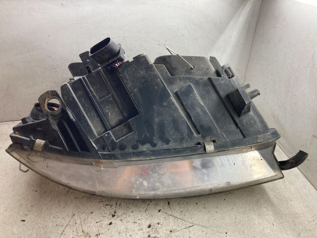 bontott AUDI A6 C5 Bal Fényszóró