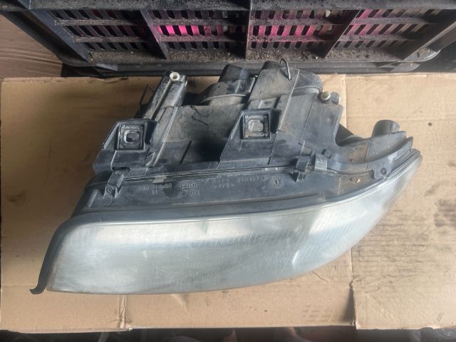 bontott AUDI A6 C5 Bal Fényszóró