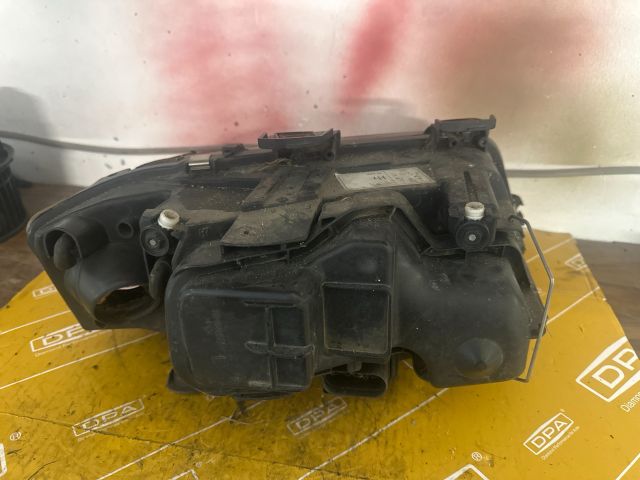 bontott AUDI A6 C5 Bal Fényszóró