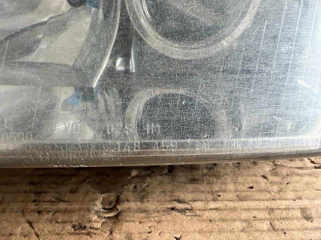 bontott AUDI A6 C5 Bal Fényszóró