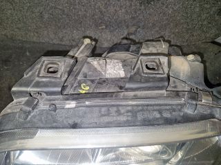 bontott AUDI A6 C5 Bal Fényszóró