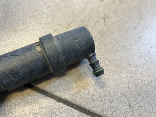 bontott AUDI A6 C5 Bal Fényszórómosó Fúvóka