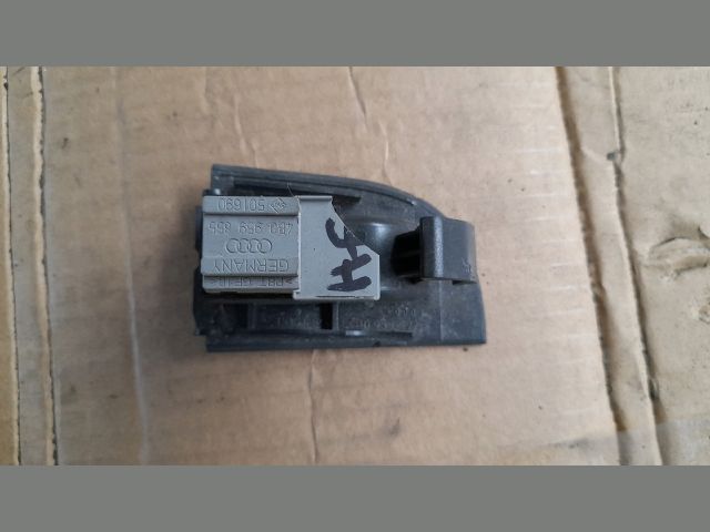 bontott AUDI A6 C5 Bal hátsó Ablakemelő Kapcsoló