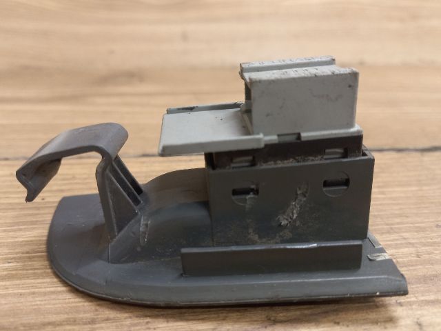 bontott AUDI A6 C5 Bal hátsó Ablakemelő Kapcsoló