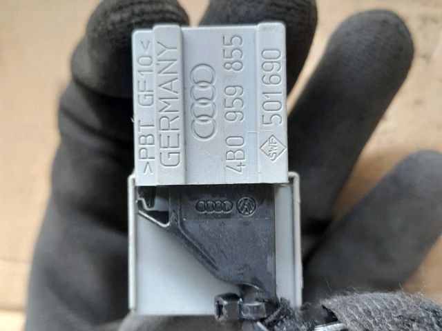 bontott AUDI A6 C5 Bal hátsó Ablakemelő Kapcsoló