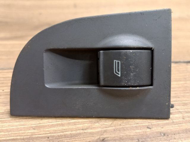 bontott AUDI A6 C5 Bal hátsó Ablakemelő Kapcsoló