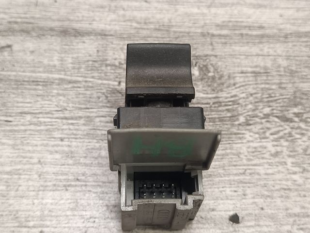 bontott AUDI A6 C5 Bal hátsó Ablakemelő Kapcsoló