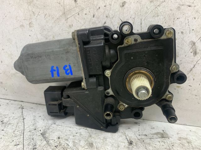 bontott AUDI A6 C5 Bal hátsó Ablakemelő Motor