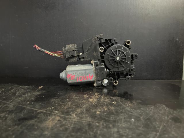 bontott AUDI A6 C5 Bal hátsó Ablakemelő Motor
