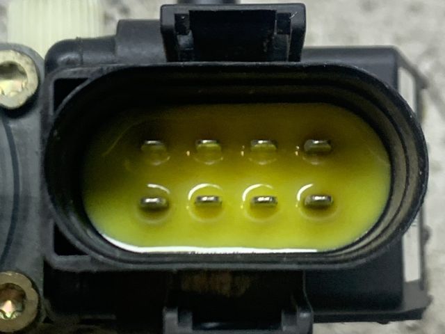 bontott AUDI A6 C5 Bal hátsó Ablakemelő Motor