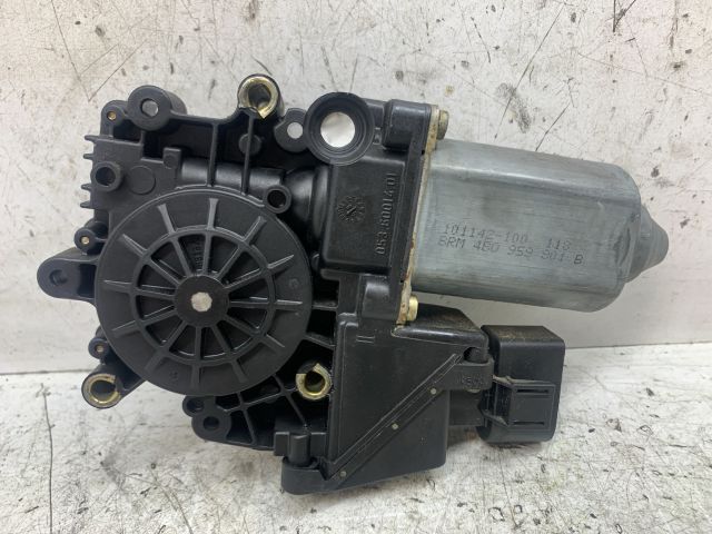 bontott AUDI A6 C5 Bal hátsó Ablakemelő Motor