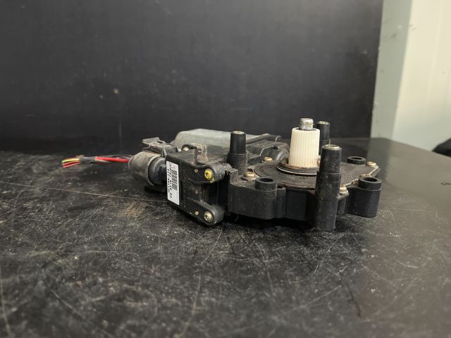 bontott AUDI A6 C5 Bal hátsó Ablakemelő Motor