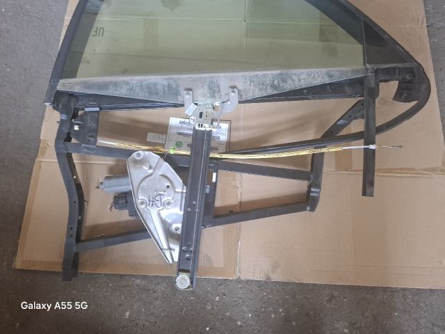 bontott AUDI A6 C5 Bal hátsó Ablakemelő Szerkezet (Elektromos)