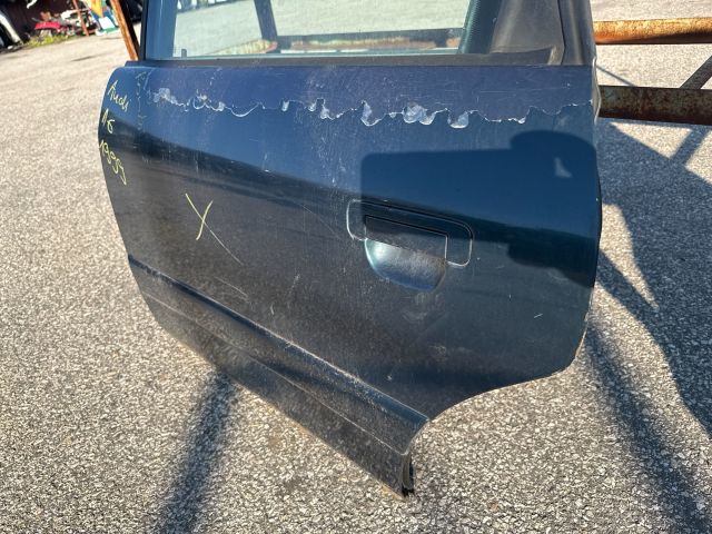 bontott AUDI A6 C5 Bal hátsó Ajtó (Részeivel)