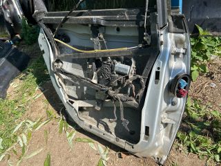 bontott AUDI A6 C5 Bal hátsó Ajtó (Üres lemez)