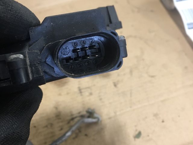 bontott AUDI A6 C5 Bal hátsó Ajtózár