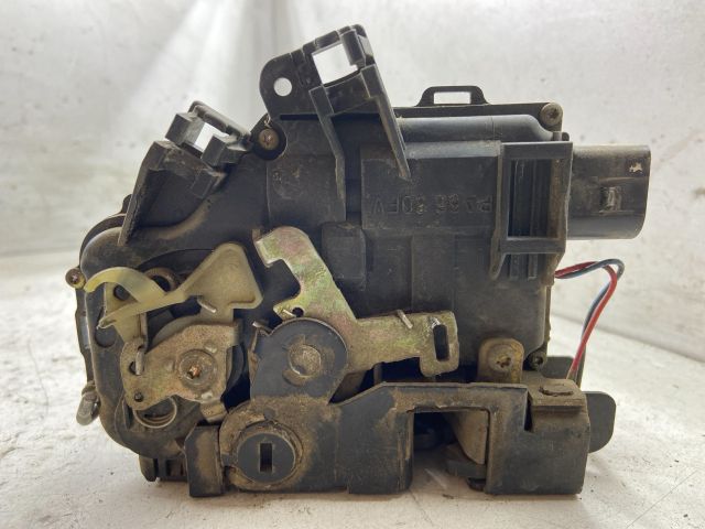 bontott AUDI A6 C5 Bal hátsó Ajtózár