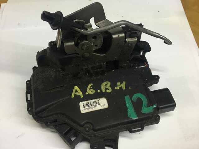 bontott AUDI A6 C5 Bal hátsó Ajtózár