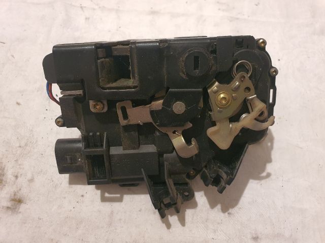 bontott AUDI A6 C5 Bal hátsó Ajtózár