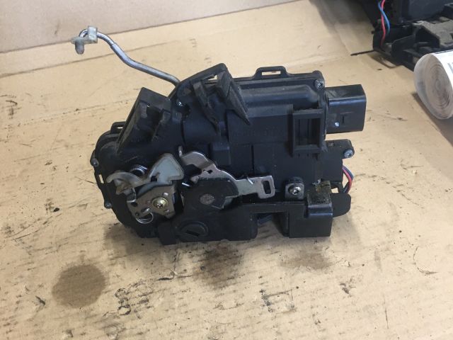 bontott AUDI A6 C5 Bal hátsó Ajtózár