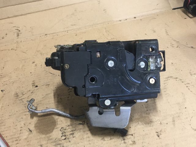 bontott AUDI A6 C5 Bal hátsó Ajtózár