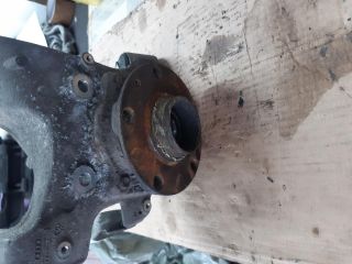 bontott AUDI A6 C5 Bal hátsó Csonkállvány Kerékaggyal