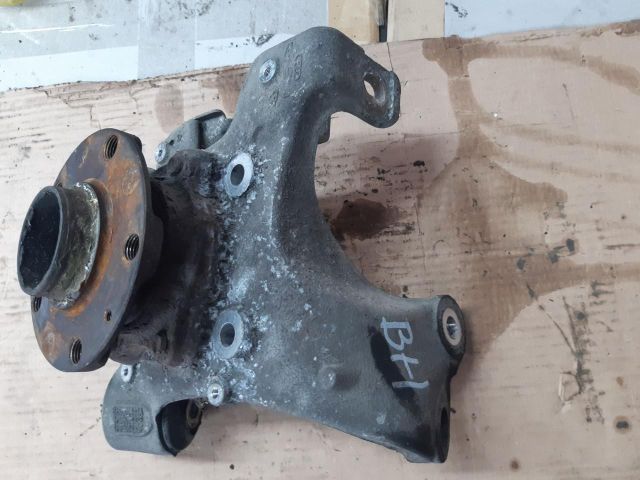 bontott AUDI A6 C5 Bal hátsó Csonkállvány Kerékaggyal